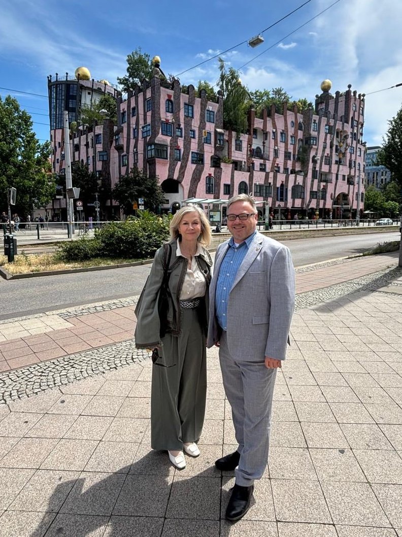 Swebotschaft tweet picture