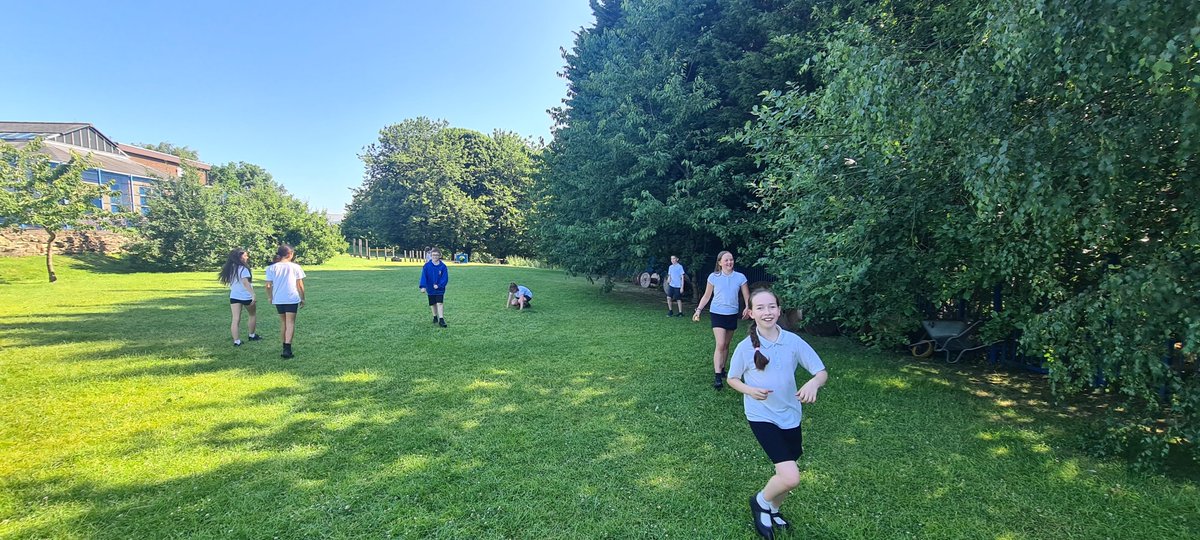 stjosephskly's tweet photo. Some of our Y6 children enjoying a little outdoor fun this morning. #SJKOakClass #BestDaysOfTheirLives ☀️ https://t.co/jOinX1RTBs