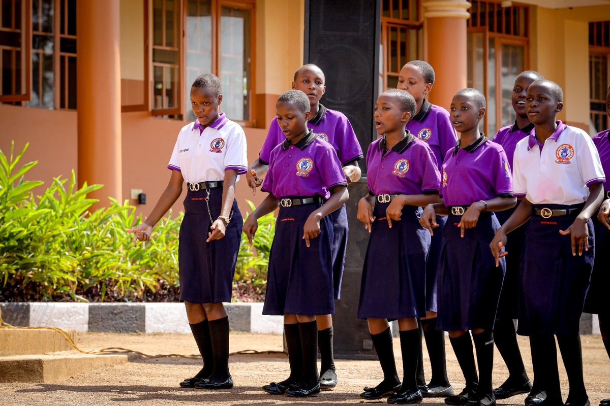 Qmhskira's tweet photo. Our Nkobazambogo Club proudly celebrates our rich cultural heritage, unity, and identity. Through music, dance, and tradition, our students continue to preserve our culture
#QueenOfMartyrsHighSchoolKira #NkobazambogoClub #Culture #Heritage #UnityInDiversity #ProudlyUgandan. https://t.co/2NlV176sPO