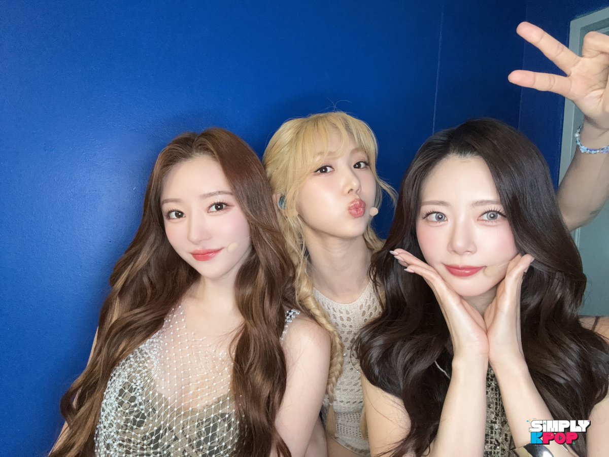 _Simplykpop's tweet photo. GENE짜 GENE짜
감탄만 나오는 비주얼이잖아🫠
Different GENE 그 자체✨

#유아유 #UAU
#심플리케이팝 #SimplyKpop https://t.co/CADcFWFELW