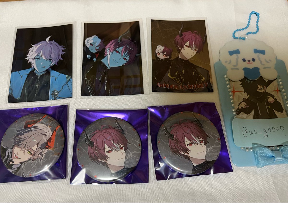 us_g0000's tweet photo. 【交換 買取 譲渡】CR CRフェス crazy raccoon グッズ チェキ 缶バッジ

譲　画像
求　買取〜定価＋送料 または 異種🍨グッズ

お気軽にお声がけ下さい🙇‍♀️,, https://t.co/qfHuDy5psI