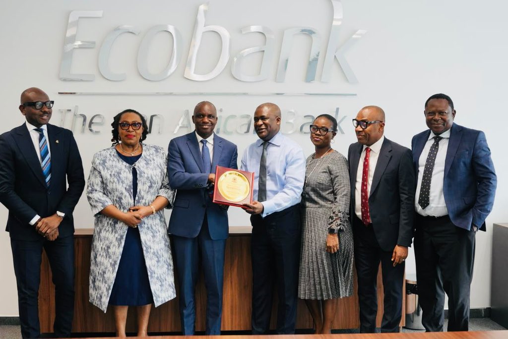 cibnigeria's tweet photo. The President/Chairman of Council of The Chartered Institute of Bankers of Nigeria (CIBN), Dele Alabi, Ph.D., FCIB, @droladelealabi led a delegation on a courtesy visit to Mr. Jubril Mobolaji Lawal, FCIB Managing Director/Chief Executive Officer of Ecobank Nigeria. https://t.co/fLv6PCJj3E
