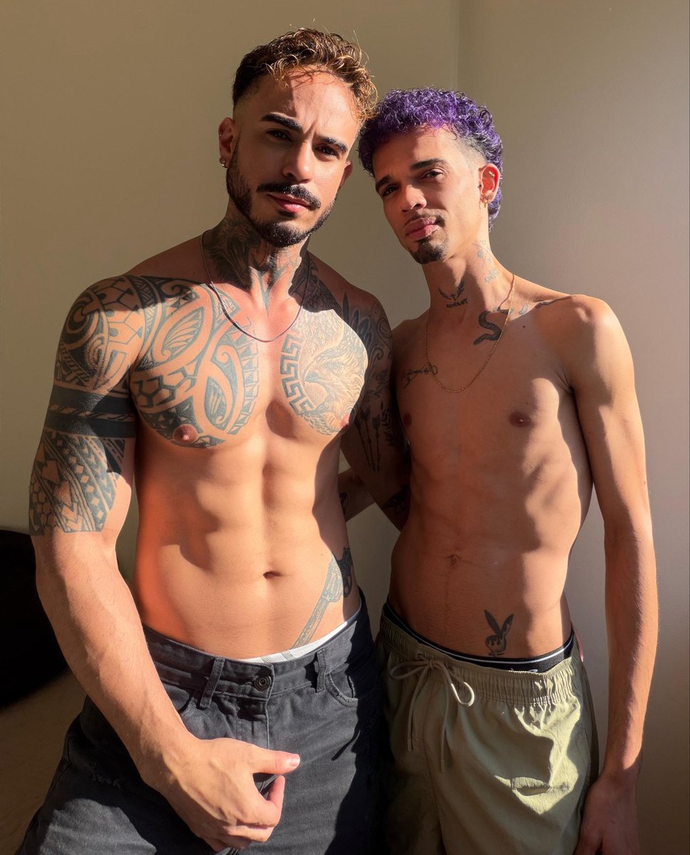 brayan23cm's tweet photo. - Se tem foto já sabem né ? 
Aguardem ..⏳ @AzaelRogen __😏🥂✨ https://t.co/XEVqZoUwjX