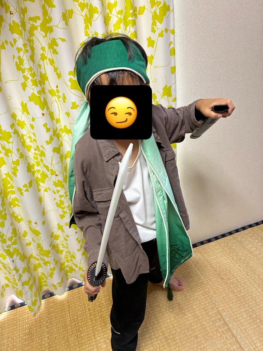 ___AO_BA___'s tweet photo. #トレファン
#ギルドバハムート
京都漫画ミュージアムにて😊
今回あまりお写真撮れず😭
戦利品①✨
腰布(@Rufus_Aries 様)
腰布とありますが以前購入したオーバースカート同様いろんな使い方ができる万能腰布!!息子にモデルさんしてもらいました😊
 体小さい分、さらにバリエーションが広がる〜💖 https://t.co/aWfl7bMB4W