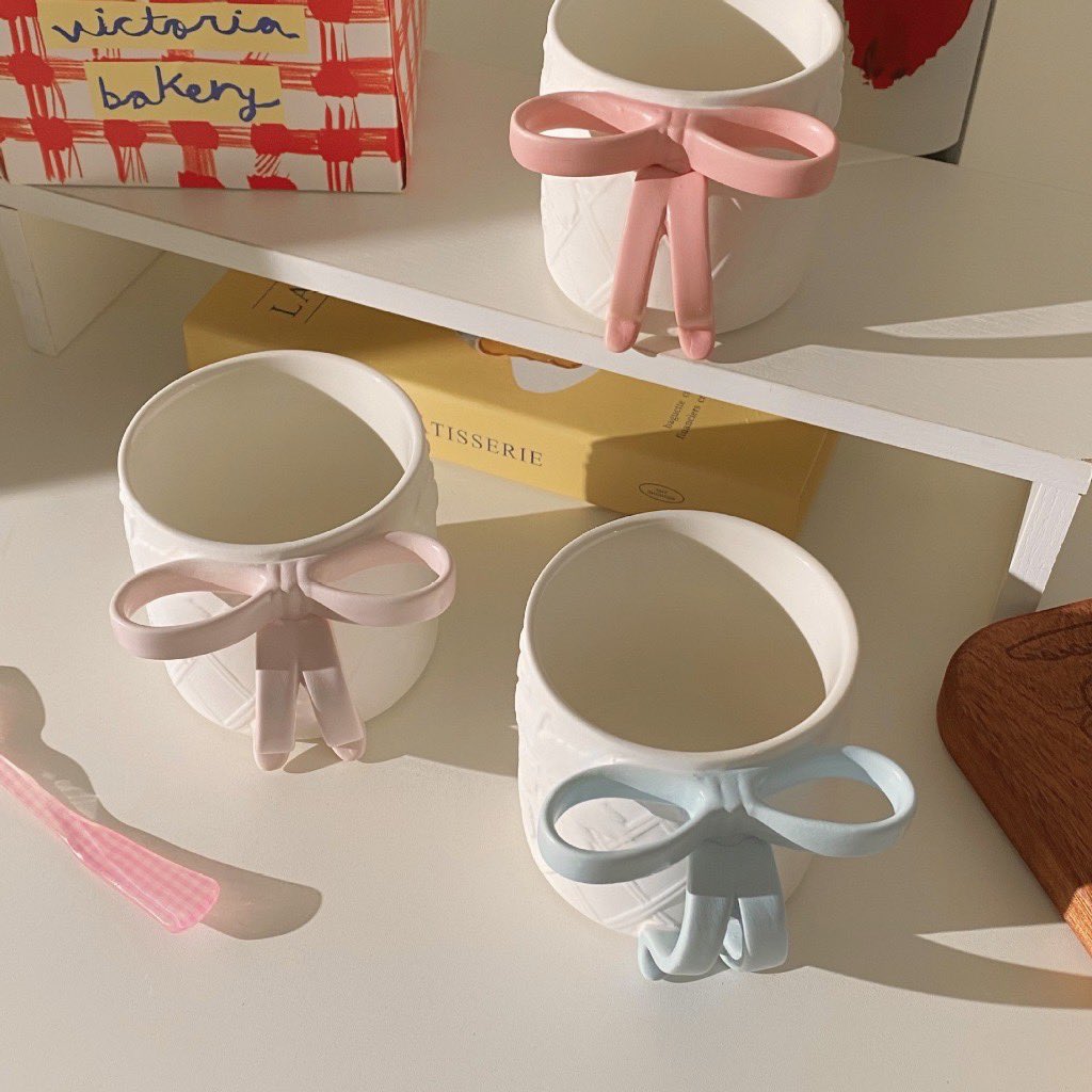 bisavvy's tweet photo. NEMU MUG MUG SEGEMES INI😍
akhirnya ngopi ama minum teh bisa aesthetic 😭 https://t.co/7tfl7wuDXC