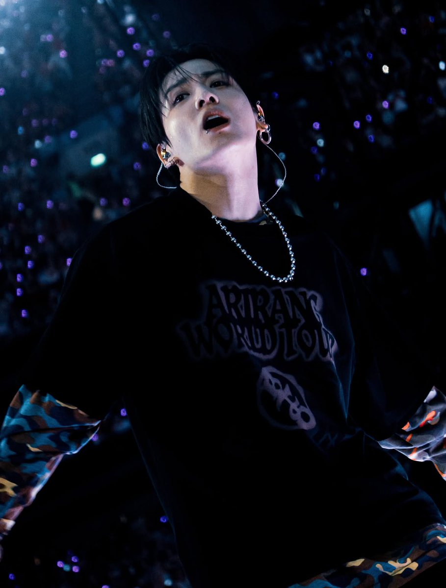 sodyna18's tweet photo. #BTS World Tour Arirang London 

[ 📷 ] Photographer Elena Ferrarini (1/5)

#BTS_WORLDTOUR_ARIRANG_LONDON https://t.co/AyZFOXYPdc