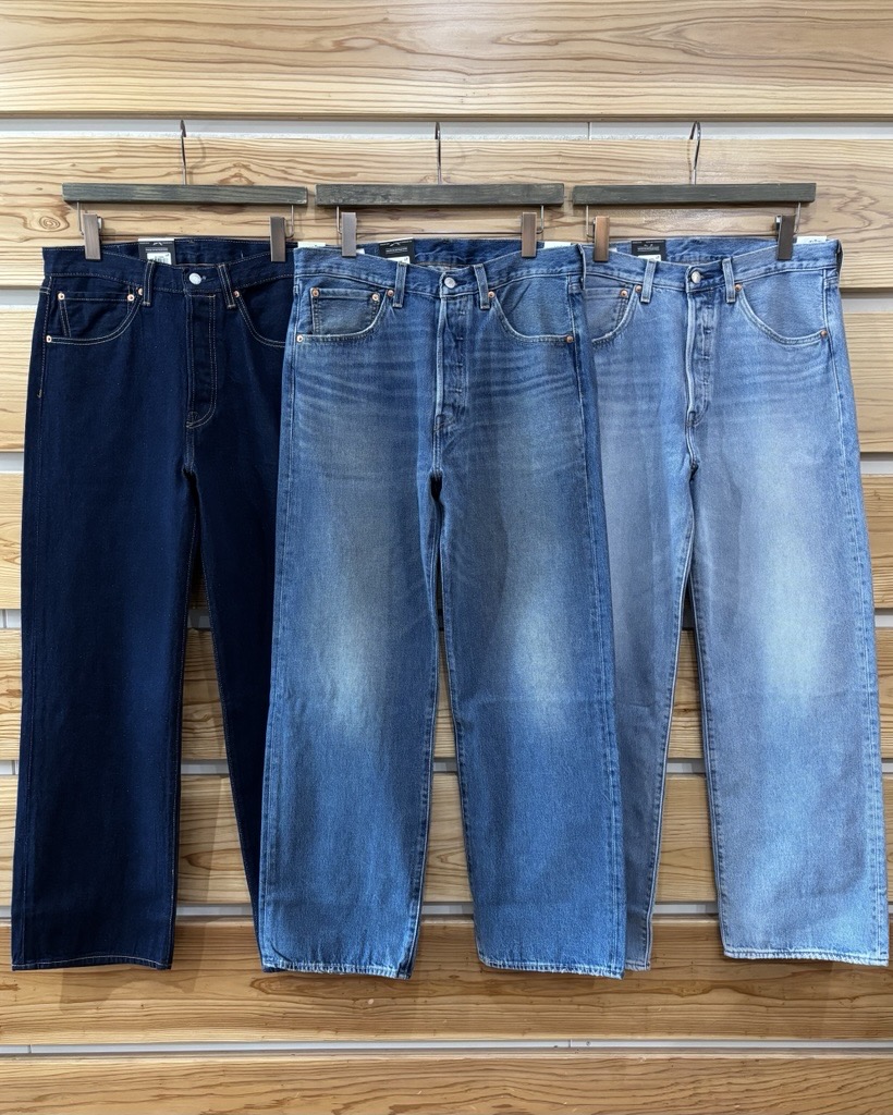 Reggieshop's tweet photo. 《本日の入荷情報》
#LEVIS より、568ルーズストレートとLOOSEタイプの501のライトインディゴカラーが入荷しました✌️どれも程よくゆったりとしているので履きやすいのも魅力🌈
▼ 当店の #リーバイス の商品はこちら
https://t.co/JjS7XuFBsH

▼LVC も取り扱ってます
https://t.co/k5MLgsA1YP
#reggie https://t.co/XGkK7XlkfO