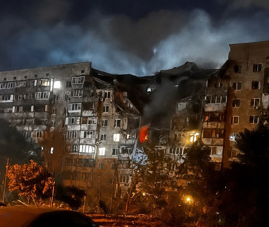 fb_frvr's tweet photo. This pisses me off so much. ruzzia is invading a country. This week alone, ruzzia launched 142 missiles and 847 drones at Kyiv and the region - where I live, not to mention other Ukrainian cities. And you decide on a fancon there? Look what ruzzia's doing
#russiaisateroriststate https://t.co/RYKdATVF1z