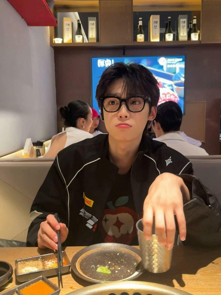 cakecakezzzz's tweet photo. 난이때가제일남친같아서힘들어짐 https://t.co/7AhKDlEUAa