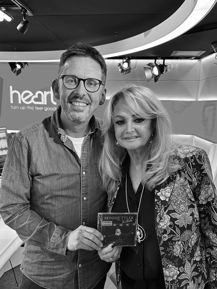 SimonBeale's tweet photo. Such heartbreaking news about the wonderful @BonnieTOfficial 
When she came into @heart80s she was full of such energy, warmth and humour - and told the most hilarious stories. I could’ve listened to her for hours. 
It was a privilege to meet her. 
She will be very much missed. https://t.co/way4WGhBIk