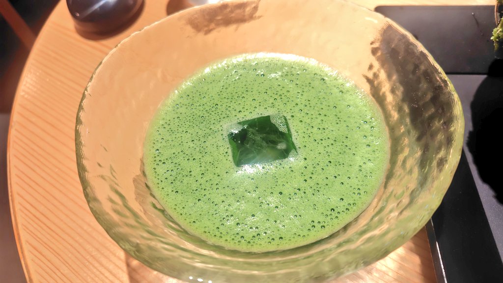 rokkun128's tweet photo. 難波つぼ市
抹茶カキ氷とお茶(2500円)☺ https://t.co/yHHLWuxxBG