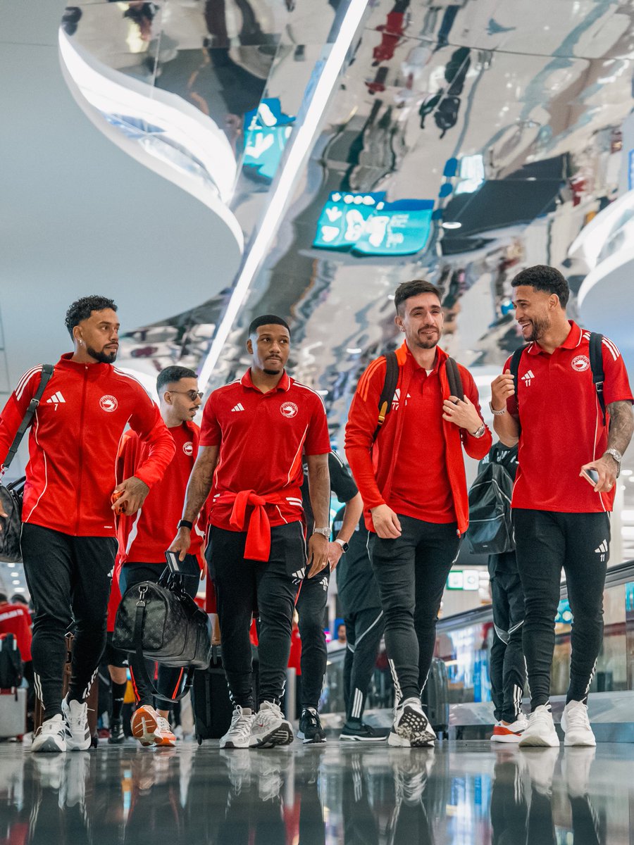 SharjahFC's tweet photo. الـمـ👑ـلك في الطريق 🛫 مغادرة بعثة الفريق إلى سلوفينيا للمعسكر الإعدادي استعداداً للموسم الجديد 
#نادي_الشارقة https://t.co/PvMTJXSxbT