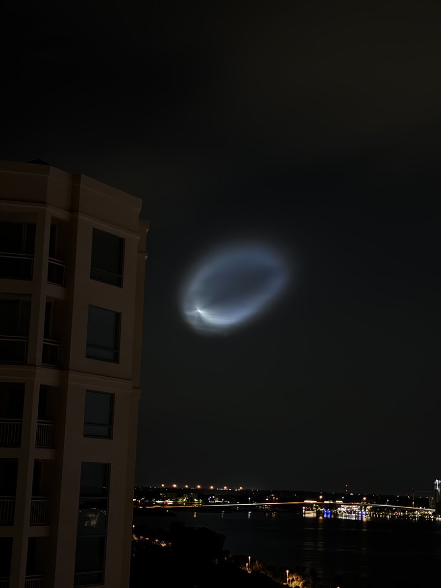 sandkeytiki's tweet photo. Starlink launch at 5:25AM seen on the Gulf Coast
#flwx #starlink #spacex
@weatherchannel @spann @BN9 @BN9weather https://t.co/pJnFswhTK0