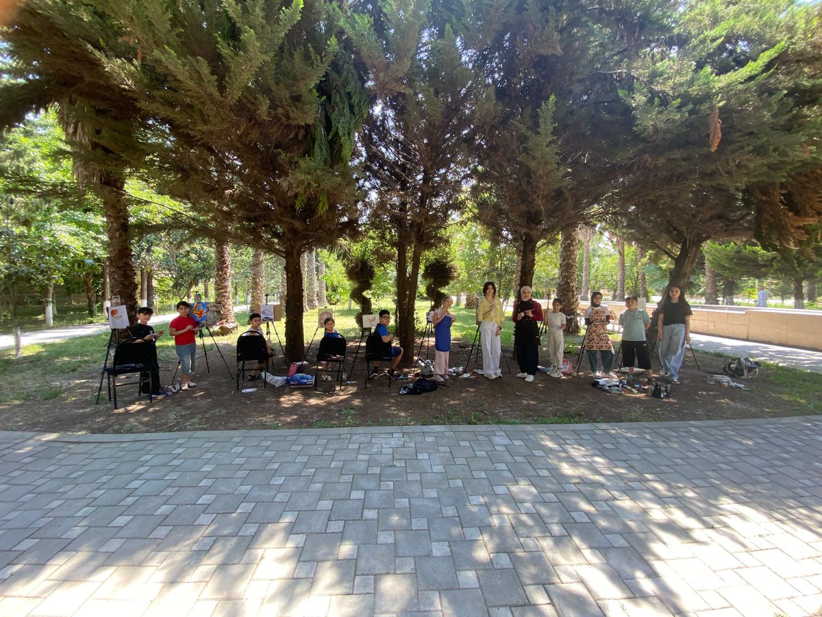SalyanZi's tweet photo. 8 iyul 2026-cı il tarixində Salyan rayon Heydər Əliyev Mərkəzində uşaqların asudə vaxtının səmərəli təşkili məqsədilə rəsm üzrə masterklass təşkil olunub. https://t.co/y0zlbTEuLL