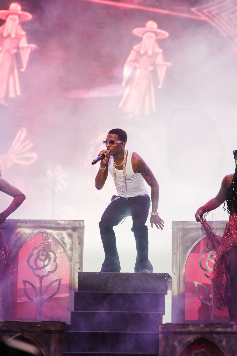 SheiFunmi's tweet photo. Afro Nation Portugal Turns Beach Into Afrobeats’ Global Headquarters https://t.co/JB5s0CHpMD https://t.co/1Fzg9Eg6tG
