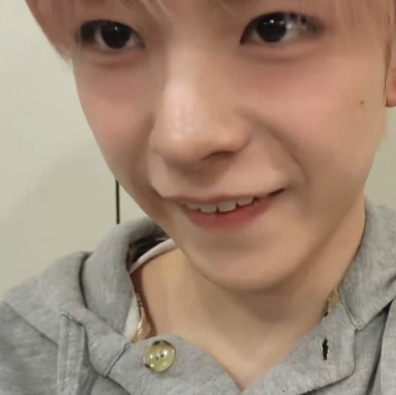 yewshizen's tweet photo. cheeseballz teef https://t.co/Zoio97h8r6