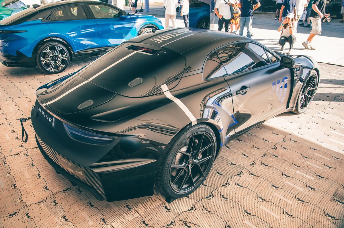 autocar tweet picture