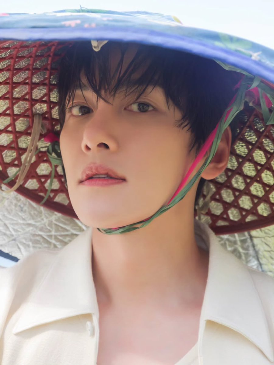 a_jiich's tweet photo. Those eyes and that gaze they’re my weakness Ah.. https://t.co/OeGr8AEbsH