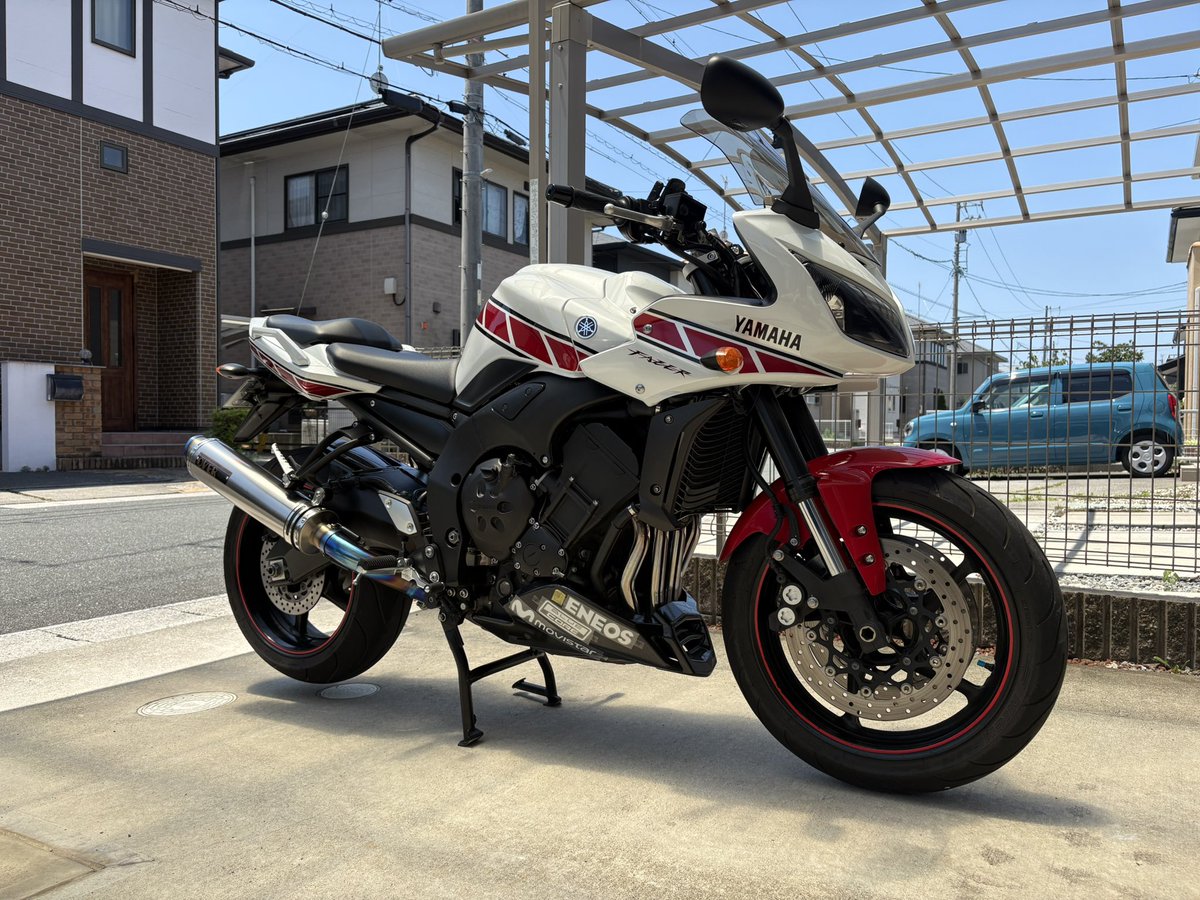 EM_FZ1's tweet photo. こっちの方がいいかな？これもいいな、これか！これかぁ？ https://t.co/j4y82IsrXN