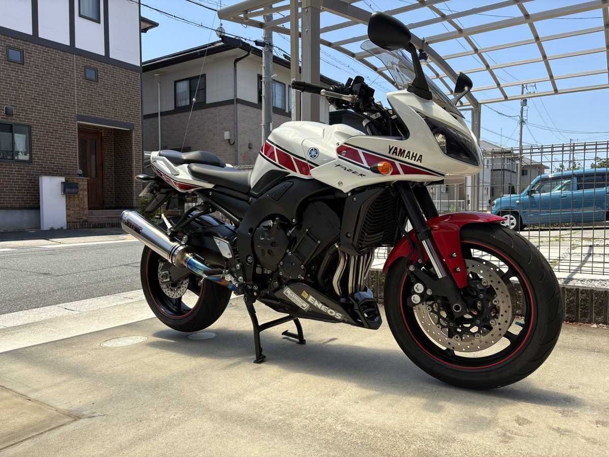EM_FZ1's tweet photo. こっちの方がいいかな？これもいいな、これか！これかぁ？ https://t.co/j4y82IsrXN