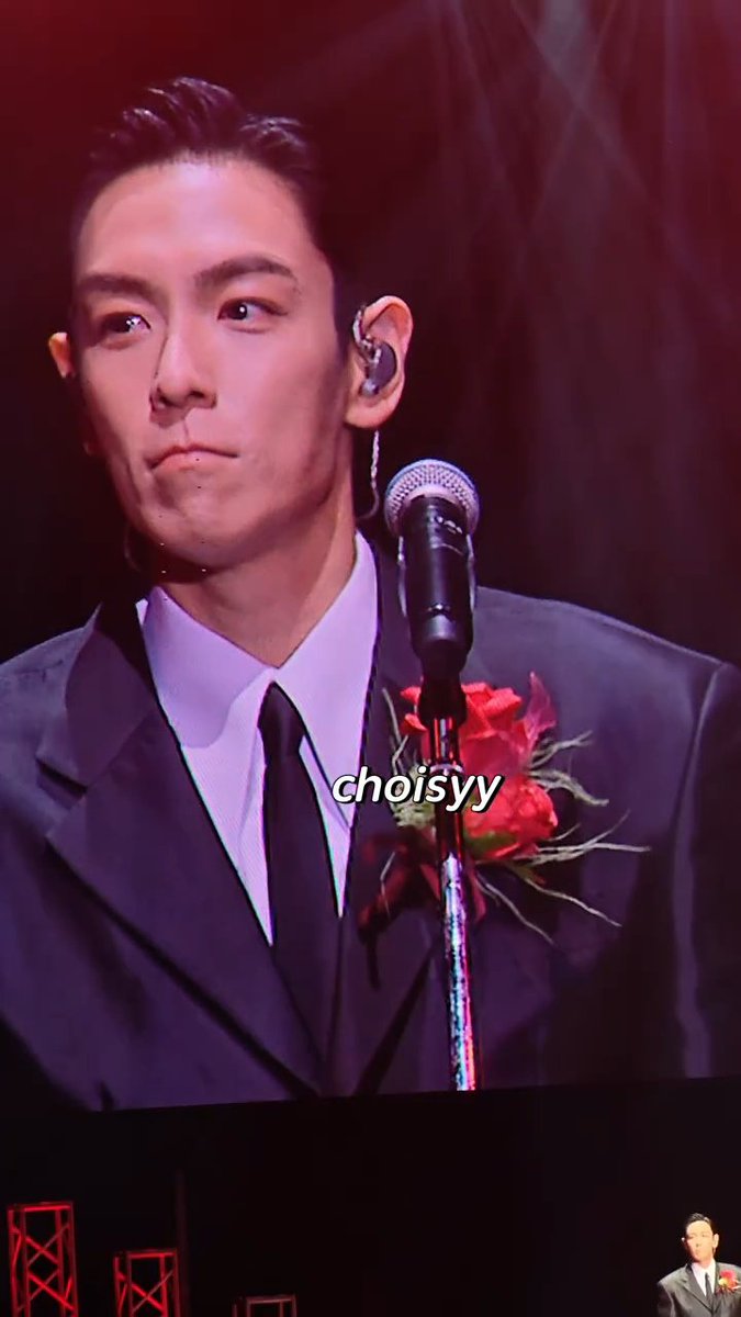 puTOPinamo's tweet photo. HIS TEARY EYES OMG  😭😭😭😭😭

T.O.P FIRST FAN MEETING
#우리의REUNION_WITHTOP
#TOPSX #T_O_P https://t.co/s9FG1OAZpr