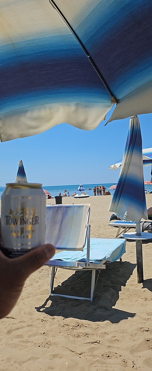 emilsudhir's tweet photo. @HKGPodcast Perfekt lyssning på stranden idag. https://t.co/ZbQ3v9X4M8