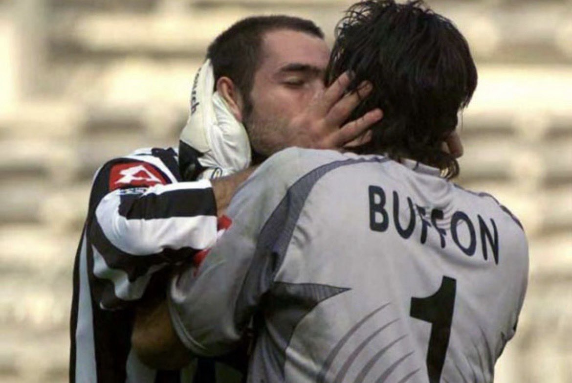 ccrimsonbehelit's tweet photo. Giorgio Chiellini and Gianluigi Buffon https://t.co/3NSAYCXNMu