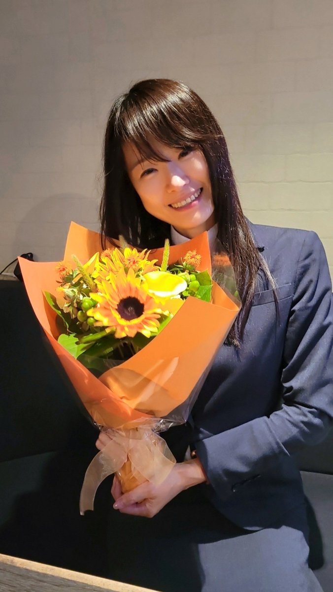 KOZUE2019's tweet photo. 【１年ぶりの交流会開催】

７月31日19時から1日店長(心のバリアフリー啓発BAR)のイベントを通して、今まで関わってくださった方とお会いしたり、参加した方同士で新たなご縁が繋がれる時間を過ごしたいと思っています。参加した皆さんで交渉しましょう！

詳細はこちら⤵️
https://t.co/xlejEbmCxJ https://t.co/NuPgmK64VH