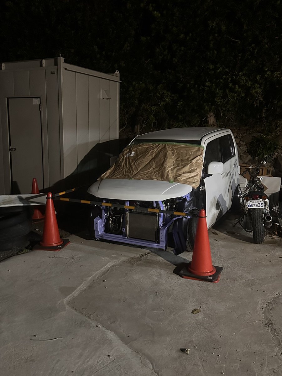 AE866626's tweet photo. @Ryu_wagonr7000 放置車両🥺 https://t.co/c9HYvJozsj