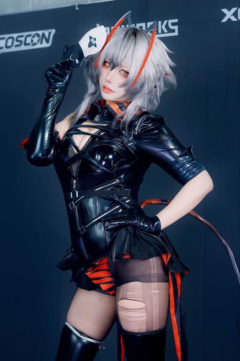 tpdlfk2540's tweet photo. 2026 코스콘 (COSCON)

명일방주 明日方舟
W (음악회)
Cos. 리리 님 @riri_thisway

#コスプレ #코스프레 #Arknights #明日方舟ㅤ https://t.co/601uLnK6hj