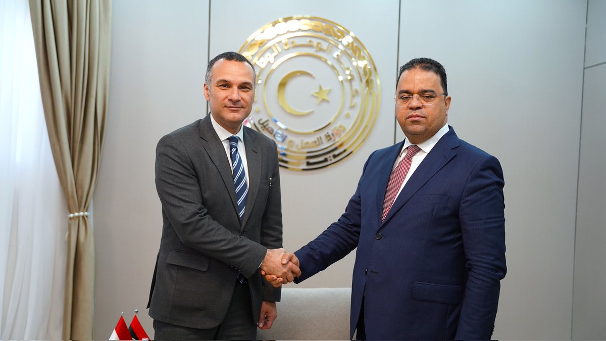 MLR_Libya's tweet photo. بحث وزير العمل والتأهيل المهندس علي العابد الرضا مع القائم بأعمال سفارة جمهورية مصر العربية لدى ليبيا، آليات تنظيم أوضاع العمالة المصرية واستكمال الإجراءات المنظمة لعملها وفق التشريعات الليبية النافذة.
🔗 رابط الخبر: https://t.co/hD1aedtHoFوزير-العمل-والتأهيل-يلتقي-القائم-بأعم-2/ https://t.co/oERK6Qny2j