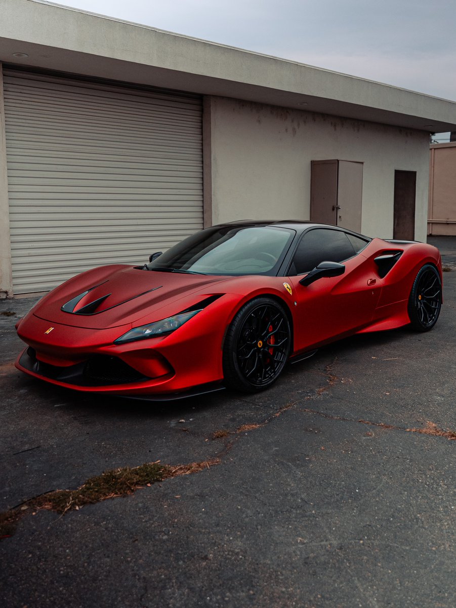Elitecargasm's tweet photo. Ferrari F8 Tributo 🔥 https://t.co/B7BpMAhqxU