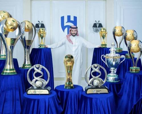 almalaky1957's tweet photo. @Jojtfbcounc @faisalbinturki1 صيح وسمعني صياحك اكيد تبي ميسي رونالدو سنين معكم ماسوا شي شف بس الذهب كيف لونه لانك ناسي وش معنى بطولات https://t.co/BNT0vhm1I1