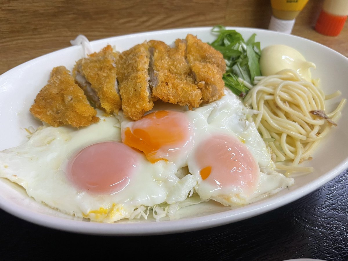 久しぶりの #ぬまだて食堂 さん😊 玉子焼きより目玉焼き派です。