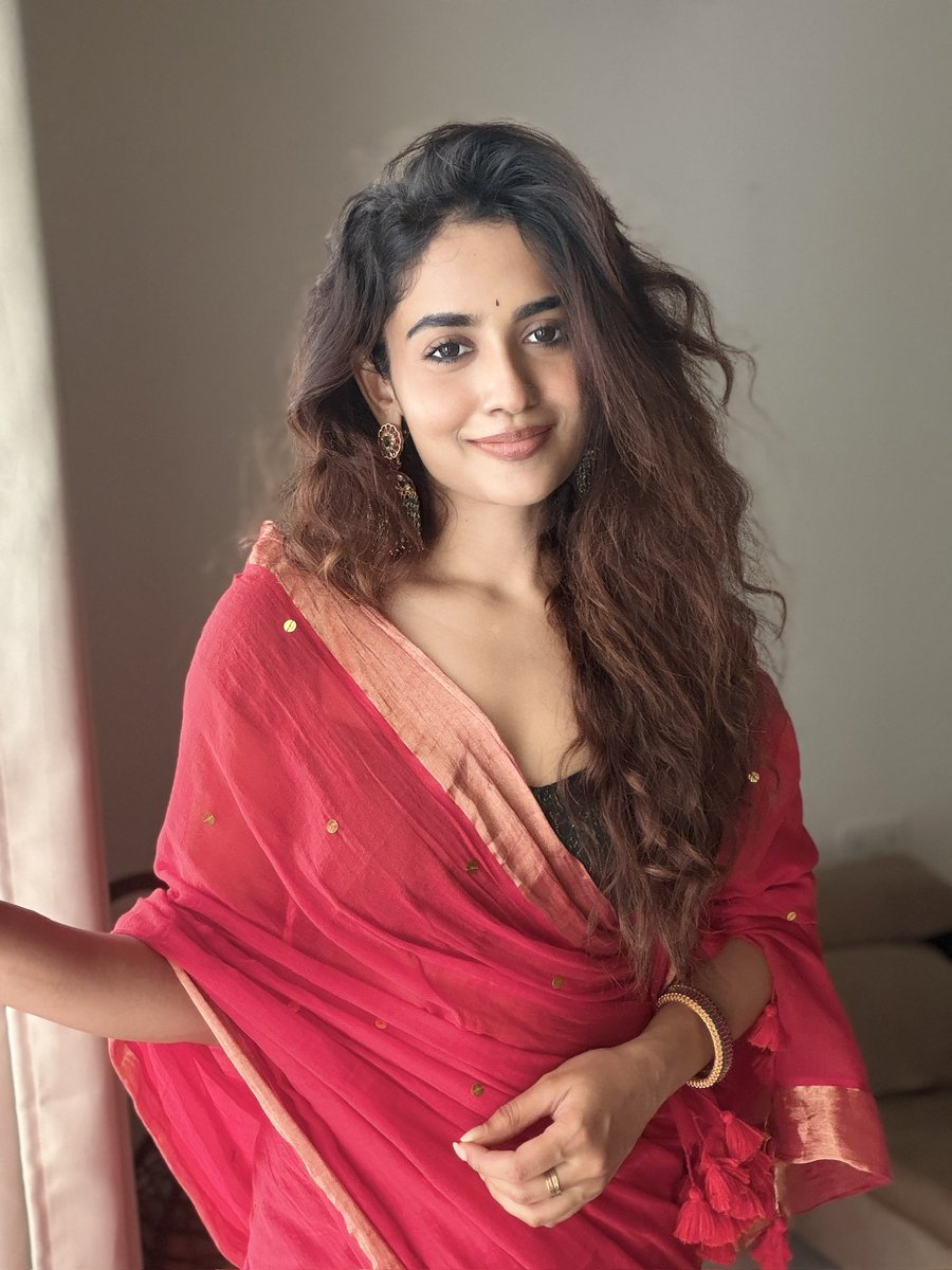 teju_ashwini_'s tweet photo. ❤️✨ https://t.co/M8pCX7o5oH