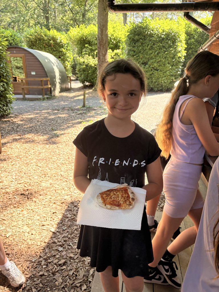MissNelsonNYP's tweet photo. Enjoying their pizzas @Oakerwood @NantYParcSchool https://t.co/5ZSuBL8s5T
