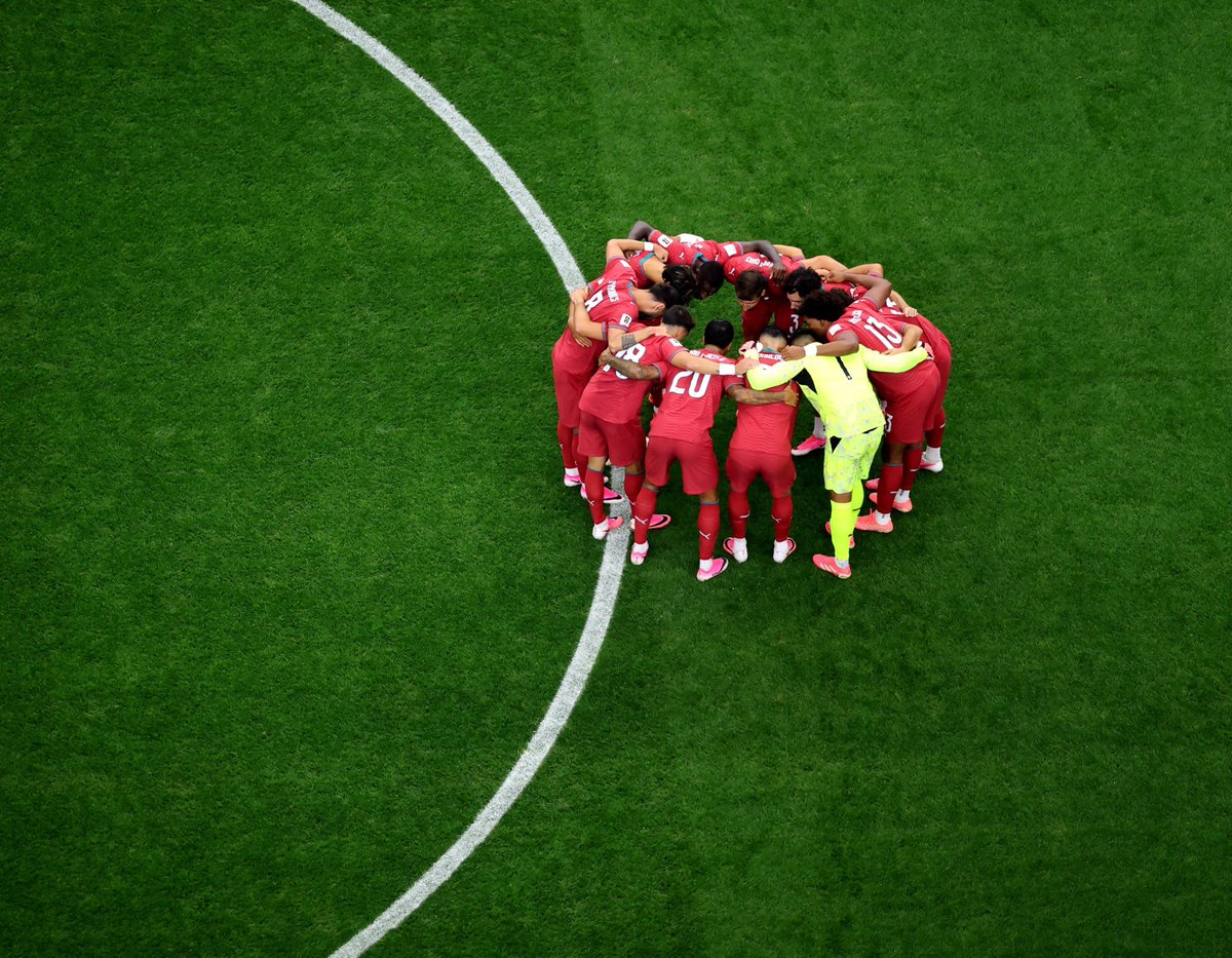 Petahsamwise's tweet photo. This Portuguese players are the luckiest players on earth.
They can have the worse games, play terrible and no one will say anything about them because the focus and blame will be on Ronaldo. https://t.co/ErgBXrqRcI