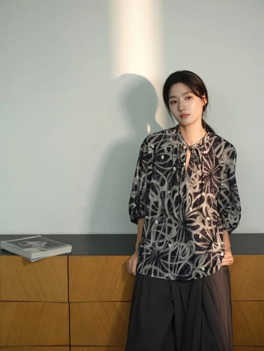 for0927x's tweet photo. 260709 Broadcast WeChat update

“Lu Yuxiao, dressed in the new collection, immersed herself in a comfortable atmosphere.”

#LuYuxiao #卢昱晓 https://t.co/0sBR10sxl3
