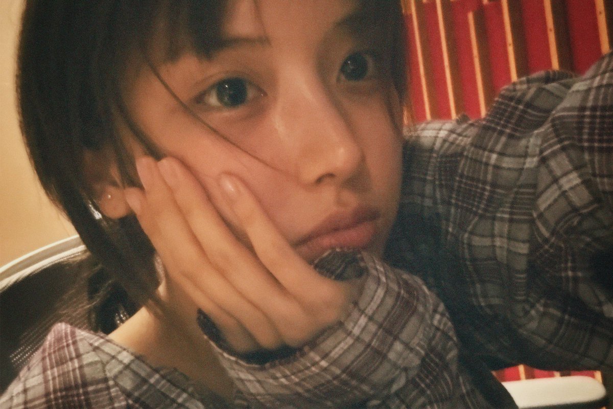 al_mixx_413's tweet photo. 그 셔츠 https://t.co/5lw2fcjZyk