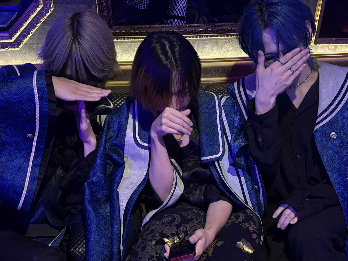 arcacross_cafe's tweet photo. 7/9(木)✝️19:00〜24:00

本日のキャスト🐦‍⬛
おこじょ🦦@jojojo_jojojoo
いぶ✂️@xuouxeve
伏黒🔥@0l1lx0_xy
ゆの🐣@yno_xx
りあ🎧@ria_aaa__

皆の者‼️待ってるぞ‼️
#アルカクロス #メンコン #コンカフェ #歌舞伎町 https://t.co/fVk16N4bZI