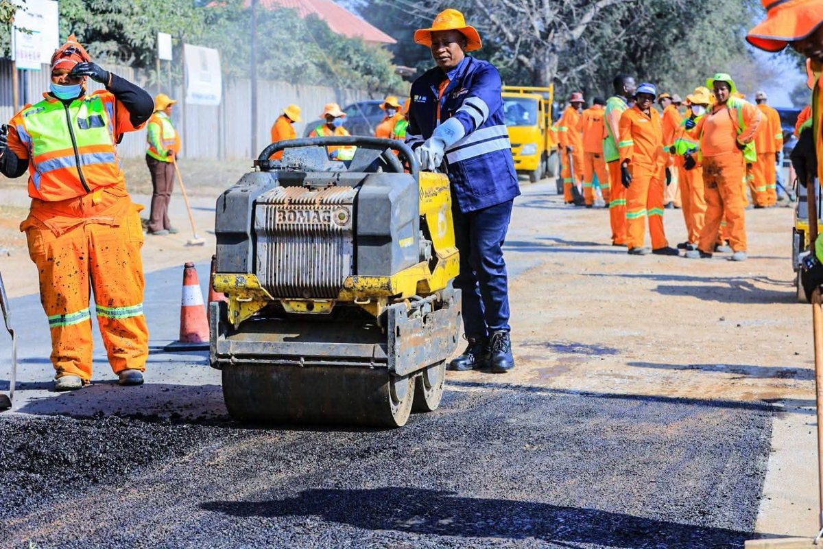 RoadsAgency's tweet photo. Limpopo MEC for @LDPWRI, Ernest Rachoene in Namakgale, as part of the Provincial Service Delivery Week underway in the @BaPhalaborwa. https://t.co/Zf8M8LcHqt