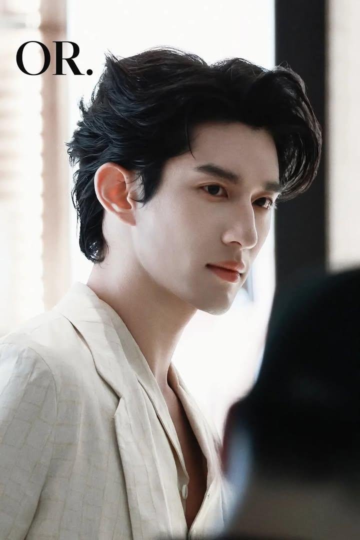 solelyilsole's tweet photo. Quiet luxury has a face, and it's Ayden Sng. His understated charisma is exactly what makes him so unforgettable.

#AydenSngXTODS
#AydenSng https://t.co/dGLkmglh1V