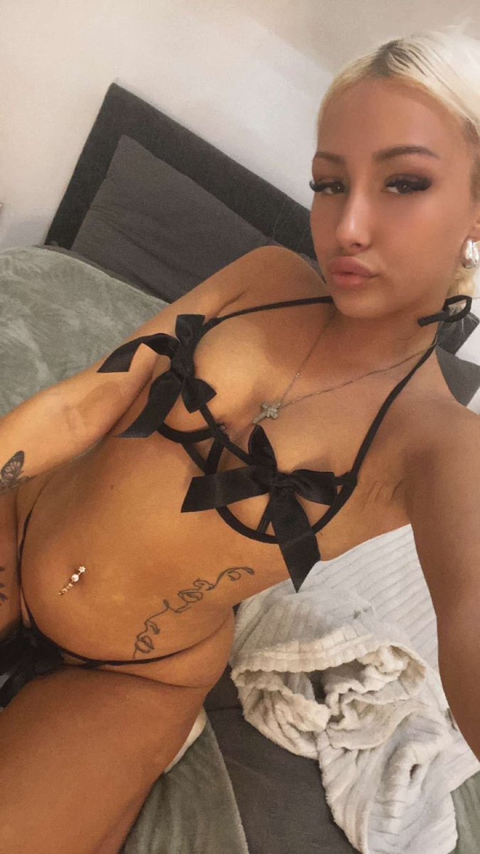 SecretChloexx's tweet photo. leaked derby schoolgirl tart chav https://t.co/IMimMFn97A