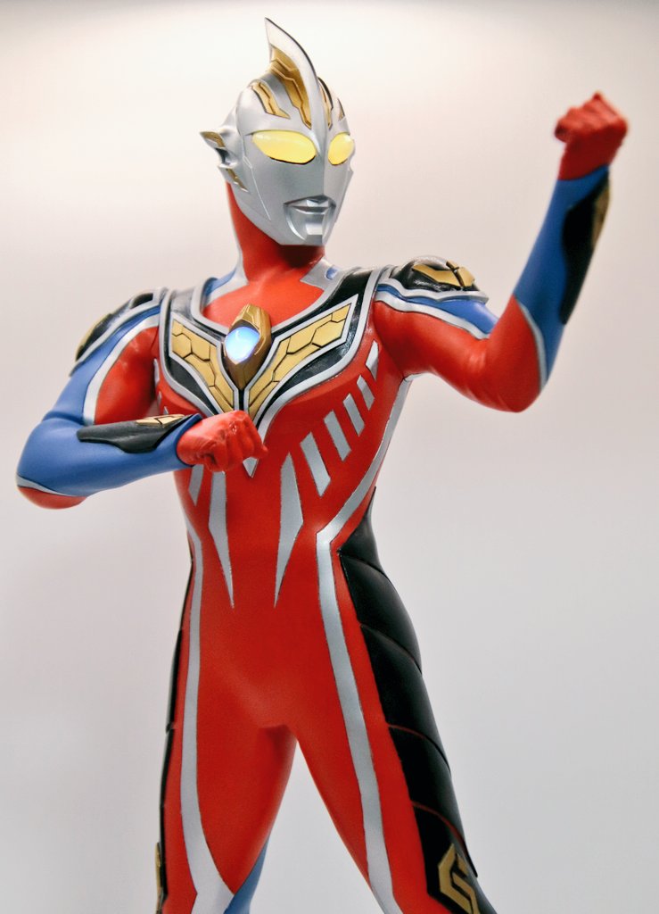 rai_dogi's tweet photo. ウルトラマンの日
おめでとうございます🎉

記念日に新作の告知です
未組立未塗装レジンキット

最新作
ウルトラマンガイアSSV

価格は30000円です
7月26日のワンフェスで販売します
完成品ではありません
#WF2026S
#ウルトラマンの日
#ウルトラマンガイア https://t.co/rnh0UqVmiT