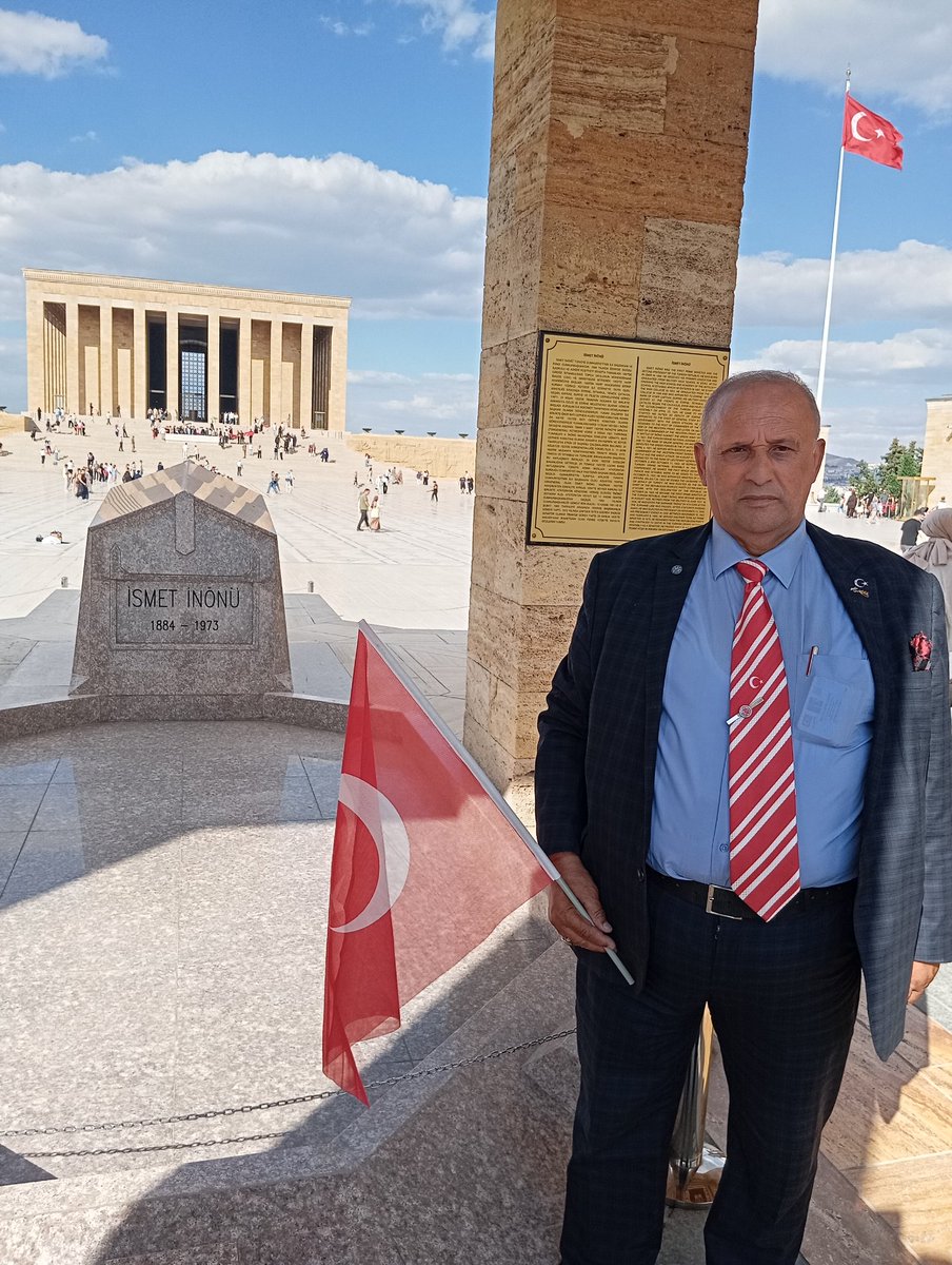 CevikSebahattin's tweet photo. Türk ve ıslamalemının ve tüm dost ve arkadasların mübarek cumalarını enıcten dileklerimle kutluyorum calısanlara kolay gelsin ıstırat edenlere ıyıdınlenmeler diliyorum kalın sağlıcakla https://t.co/OMzIPGnl64