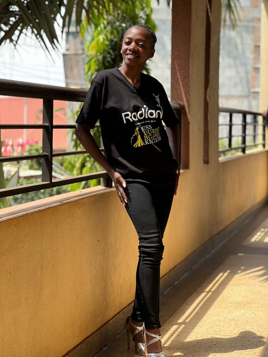 QUEENFANCYUG's tweet photo. Day 8: @@TourBugandaUG we have worked on our catwalk and this has helped me to get better and gain confidence while in heels @HasfahZalwango @DaphineHeide @misstourismUga @MTWAUganda @CBS @bbstvug @Muyodi_Shakie @@WasswaEmma
#bootcamp26 https://t.co/E61al2Y5qS