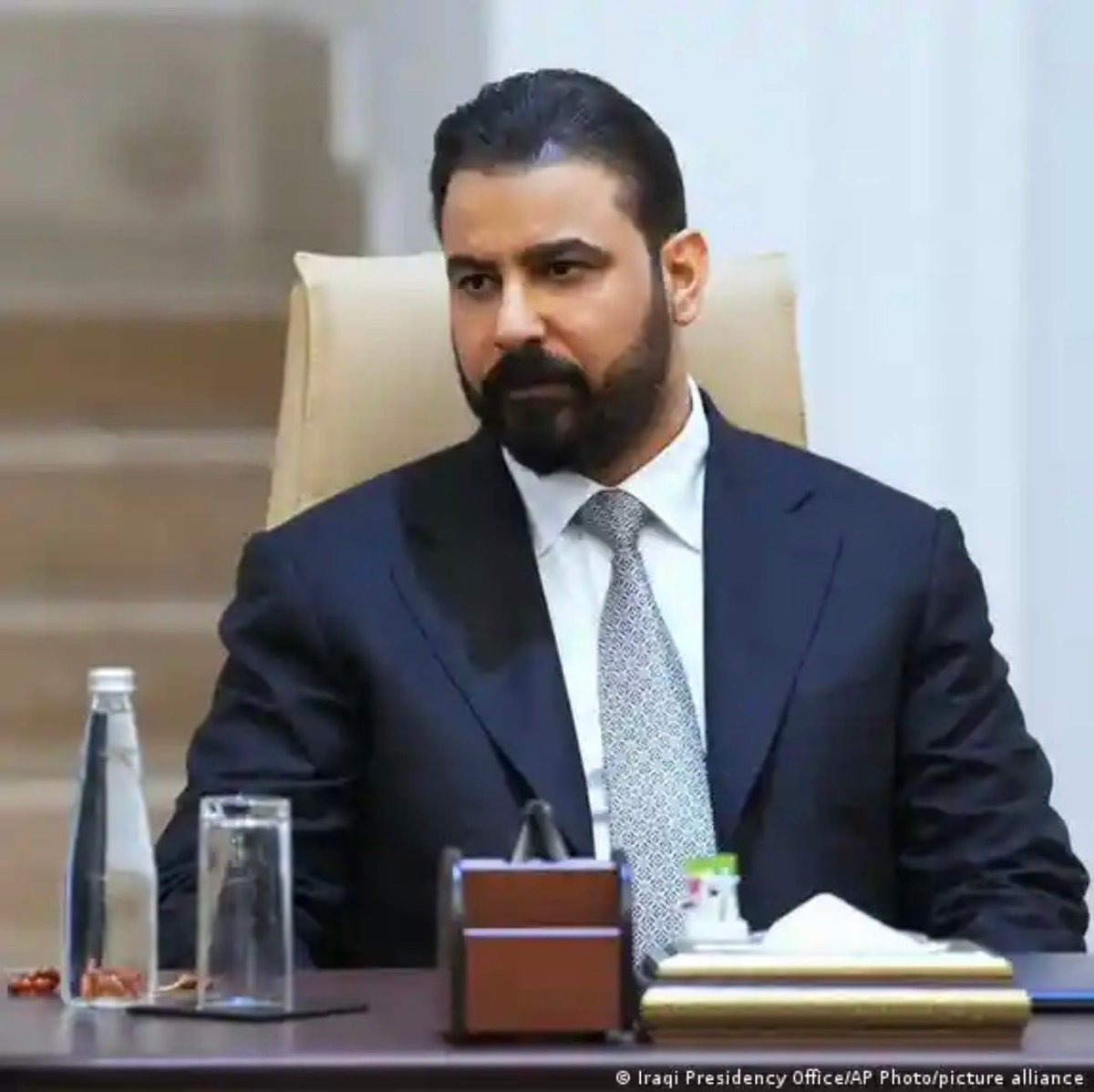 JassemAlhussein's tweet photo. دولة رئيس الوزراء العراقي...

علي الزيدي ...

قريباً في #سوريا.

بالتزامن مع إعلان العراق
الموافقة على البدء بالدراسات الفنية
لمشروع خط البصرة – بانياس
لنقل النفط العراقي عبر سوريا،

أعلن رئيس الوزراء
أنه سيزور سوريا قريباً،
كما سيزور المملكة العربية السعودية.

مرحباً بكم دولة الرئيس  @AliFalihAlzaidy ...
في بلدكم الثاني سوريا،
وبين أهلكم وإخوانكم في دمشق.

وكلنا ثقة
بأن العلاقات السورية العراقية
مقبلة على أفضل مراحلها،
بحكمتكم
وحكمة فخامة الرئيس أحمد الشرع.