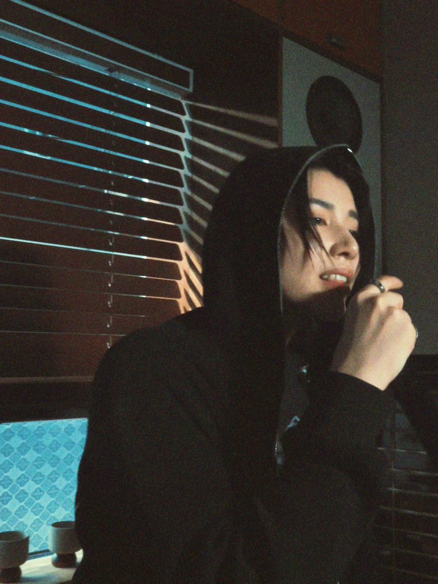 SShyyniik's tweet photo. Guilty Conscience🎞️
#루이 https://t.co/ssOGbFD2sW