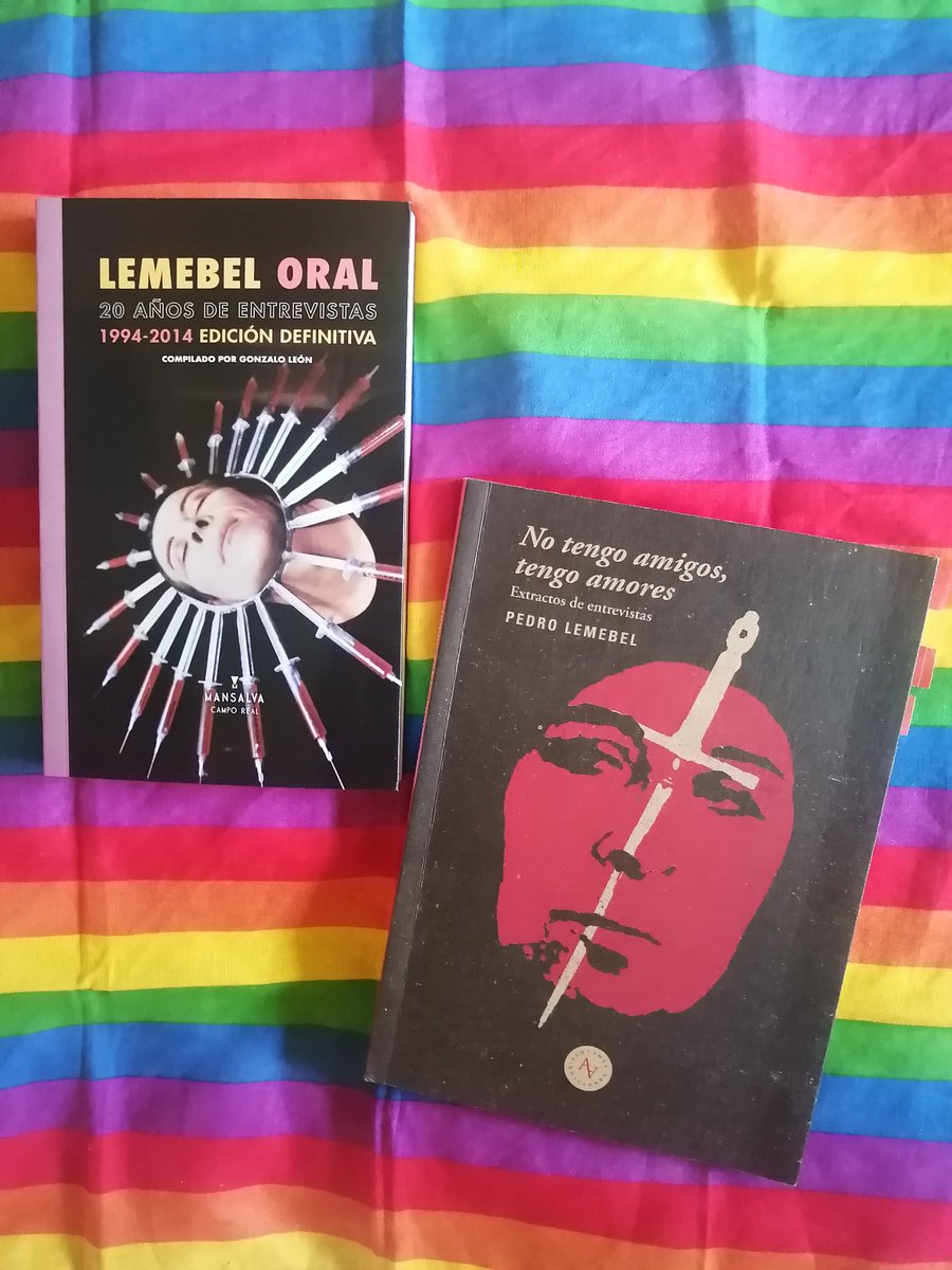 eroerny's tweet photo. En 2018 mi amigo chileno Víctor Rocha me regaló No tengo amigos, tengo amores, fragmentos de entrevistas a Pedro Lemebel, obra publicada por la casa chilena @AlquimiaEd; me faltaba Lemebel oral, la compilación de las entrevistas publicada por la casa argentina @MANSALVA_. 🌈💉🔥 https://t.co/t47iCLvMn7