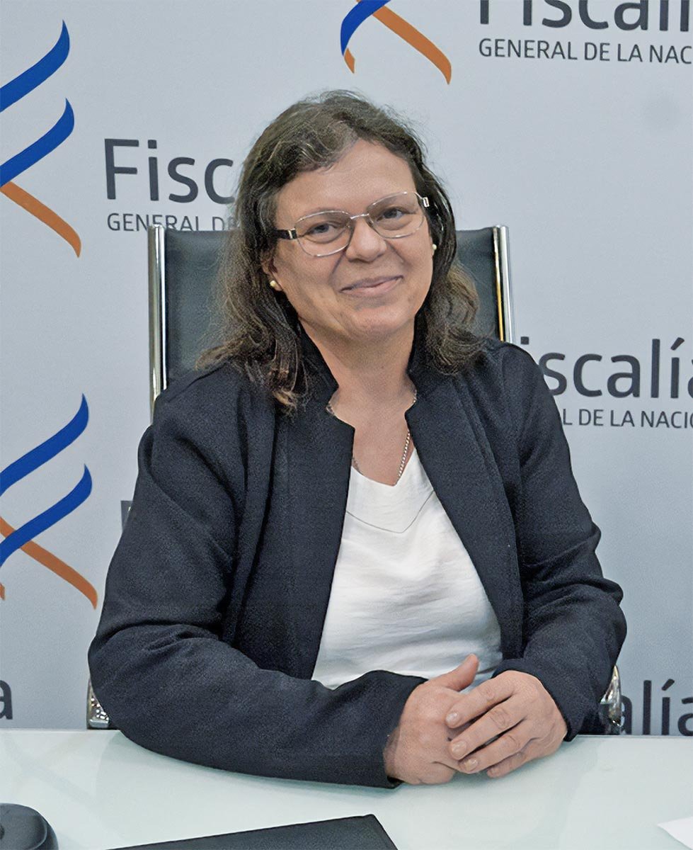 DMoreirauy's tweet photo. QUE HAY DETRÁS DE TODO ESTO

¿Por qué el Frente Amplio le tiene tanto miedo a Mónica Ferrero?
Están desesperados en sacarla del cargo. Hay cosas que no cierran.

Con esta actitud, le están dando toda la razón al senador @sergiobotana cuando dijo que las decisiones de la coalición de izquierda "están influidas por lo que beneficia al narcotráfico".